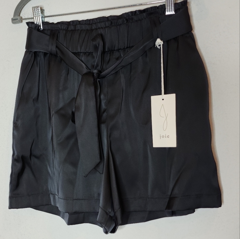 NWT Joie Black Satin Belted Stretch waist shorts. Pockets. Size 6.
